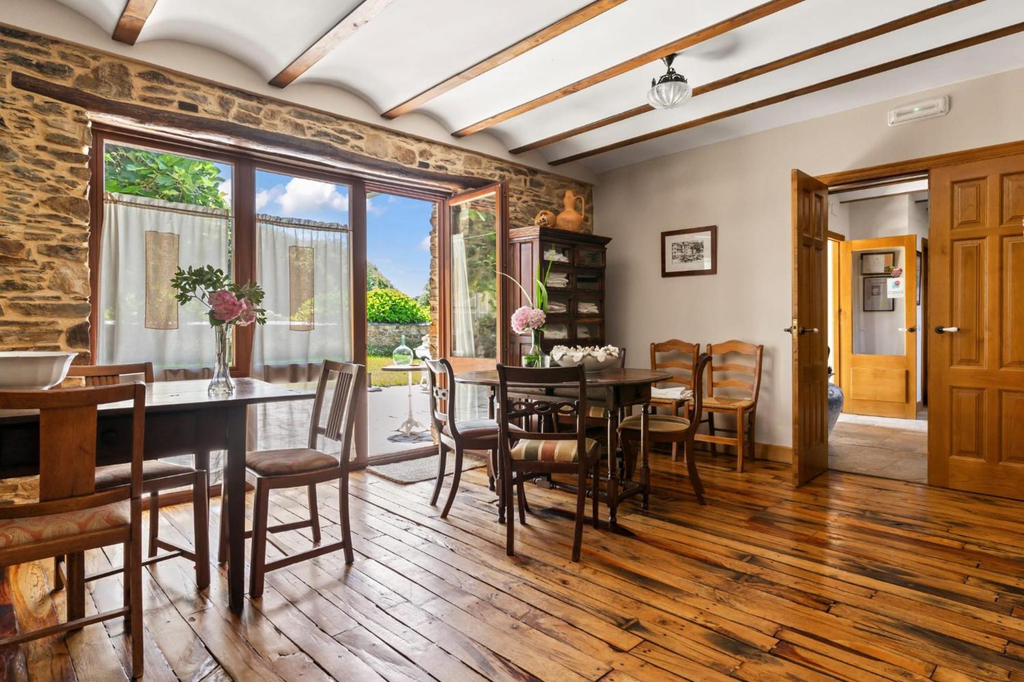 카스트로폴 Casa Peleyon B&B 외부 사진