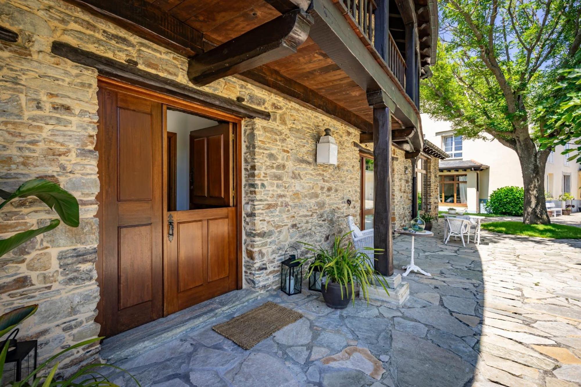 카스트로폴 Casa Peleyon B&B 외부 사진