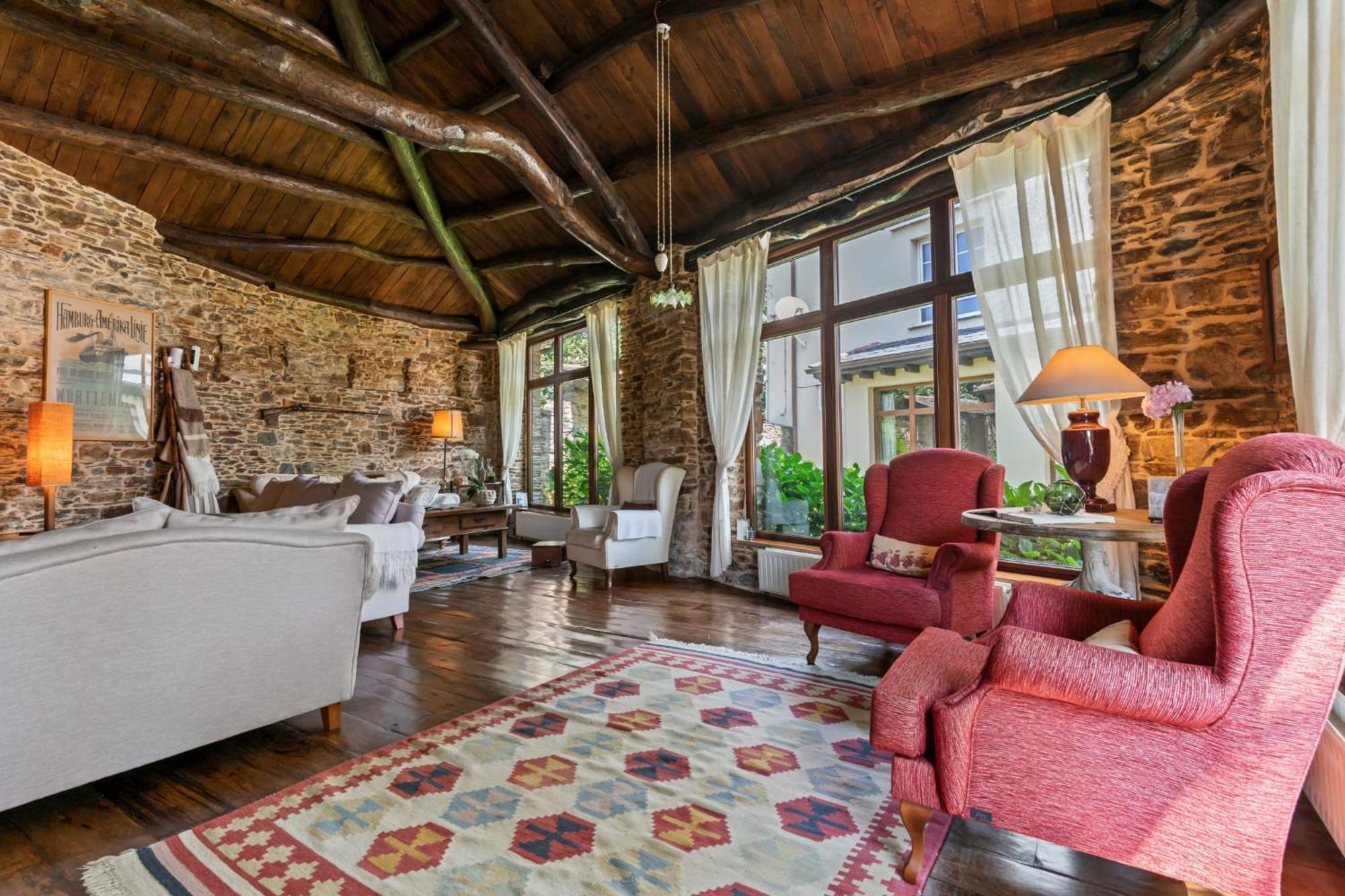 카스트로폴 Casa Peleyon B&B 외부 사진