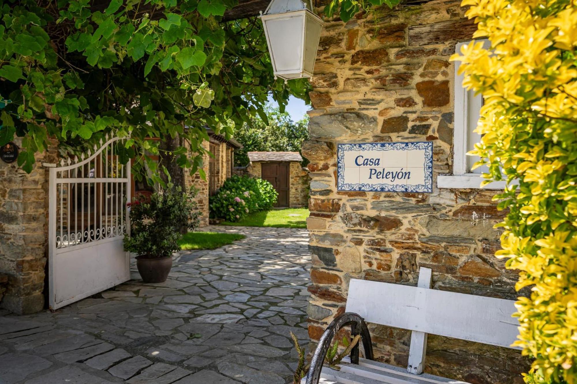 카스트로폴 Casa Peleyon B&B 외부 사진